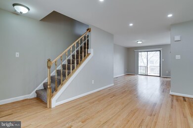 9025 Golden Sunset Ln, Springfield, VA 22153 - photo 6