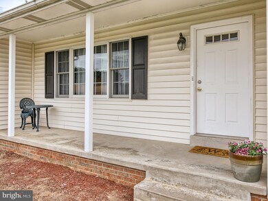 8209 Lookout Ln, Frederick, MD 21702 - photo 2