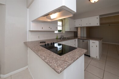 1609 Laurel Oaks Dr, Richmond, TX 77469 - photo 6