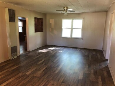 1218 Grand Ave, Parsons, KS 67357 - photo 3