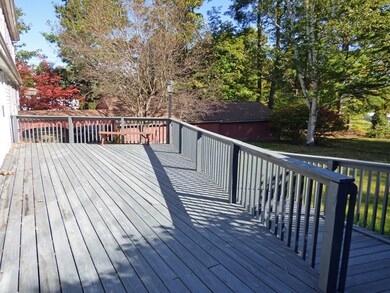 1006 S East St, Amherst, MA 01002 - photo 2