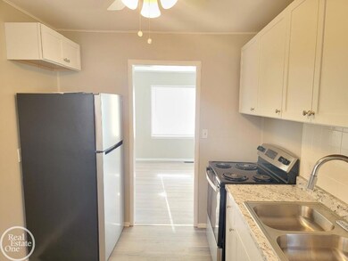 13415 Sherman Ave, Warren, MI 48089 - photo 6