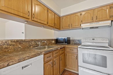 14200 Ivanhoe Dr unit 159, Sterling Heights, MI 48312 - photo 6