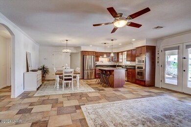 10-560 Hughes Lane-10