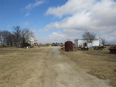 2774 Plainview Rd, Sherman, TX 75092 - photo 2