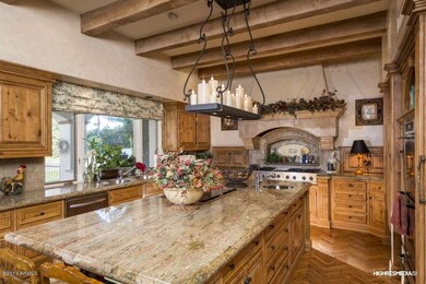 6 Kitchen