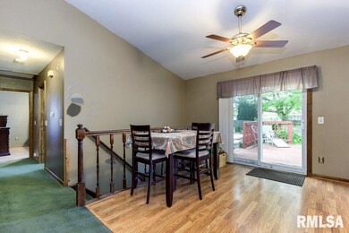 4611 Washington St, Davenport, IA 52806 - photo 4