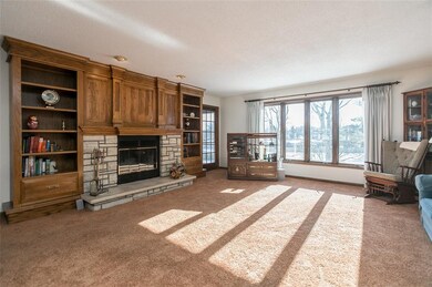 2803 Camelot Ave NW, Cedar Rapids, IA 52405 - photo 7