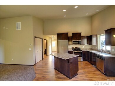 1589 W Gateway Heights Loop, Sedro Woolley, WA 98284 - photo 2