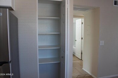 2813 E Capri Cir unit 1, Mesa, AZ 85204 - photo 6