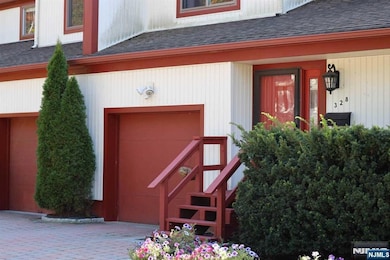 328 E Main St, Bergenfield, NJ 07621 - photo 6