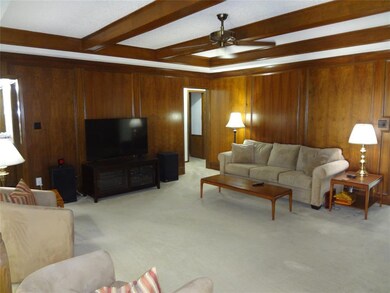 301 W Louella Dr, Hurst, TX 76054 - photo 2