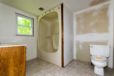 303 W Tyndall St Aurora MO 65605