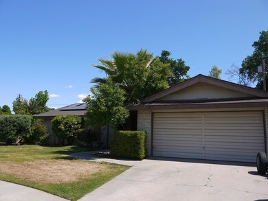 752 Carmelita St, Porterville, CA 93257 - photo 3