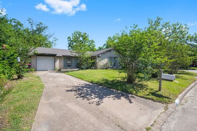 1302 Cherry Spring Dr, Houston, TX 77038 - photo 2