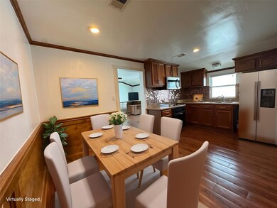 1101 E 7th St unit 3, Houston, TX 77009 - photo 3