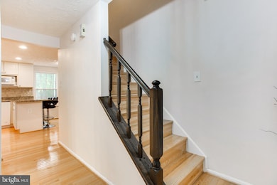 9805 Summerday Dr, Burke, VA 22015 - photo 7