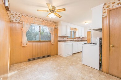 Eat in Kitchen