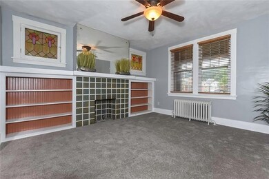 112 LACLEDE LIVING ROOM