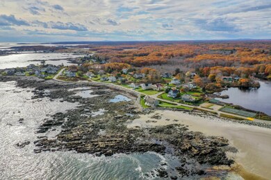 131 Fortunes Coast line looking south to