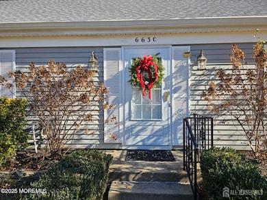 663 Yorktown Ln unit 663C, Monroe, NJ 08831 - photo 2