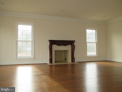 7423 Edington Dr, Warrenton, VA 20187 - photo 3