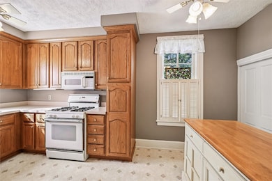 412 5th Ave, Clarence, IA 52216 - photo 7