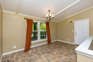 4203 Lower Beaver Rd, Des Moines, IA 50310 - photo 5