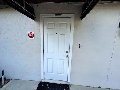 542 E Caroline St, Tavares, FL 32778 - photo 5