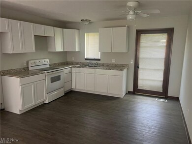 17251 Howe Rd, Strongsville, OH 44136 - photo 5