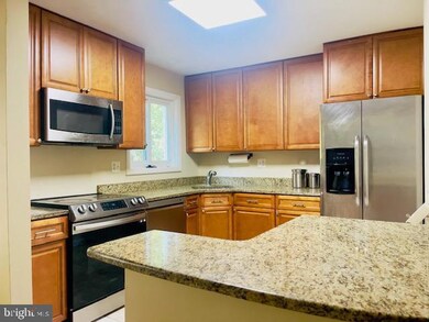 10907 Maple St, Fairfax, VA 22030 - photo 2