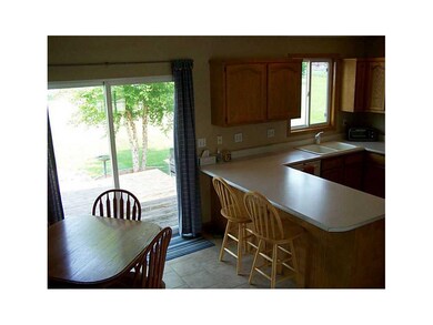 Eat-in Kitchen.