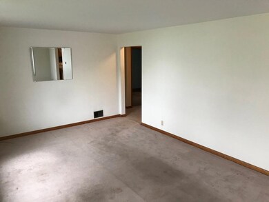 324 Wallace Ave, Bucyrus, OH 44820 - photo 2