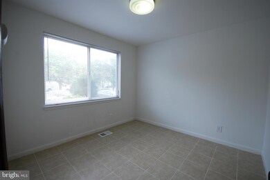 252 W Deer Park Rd, Gaithersburg, MD 20877 - photo 5