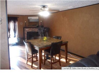 48 Arrowood Ct unit 608, Staten Island, NY 10309 - photo 5