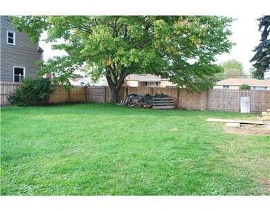 Yard/Garden. Rear fenced and level yard!