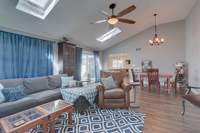 1324 Canyon Run Rd, Naperville, IL 60565 - photo 2