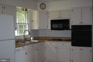 7385 Rogues Rd, Nokesville, VA 20181 - photo 4