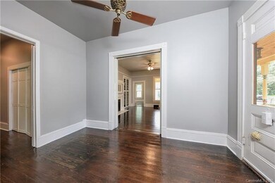 322 W Bell St, Statesville, NC 28677 - photo 3