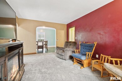 1137 E Denison Ave, Davenport, IA 52803 - photo 6