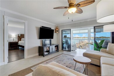 GORGEOUS LIVING ROOM VIEW