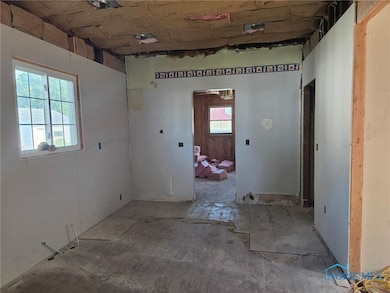 413 Fernwood St, Delta, OH 43515 - photo 5