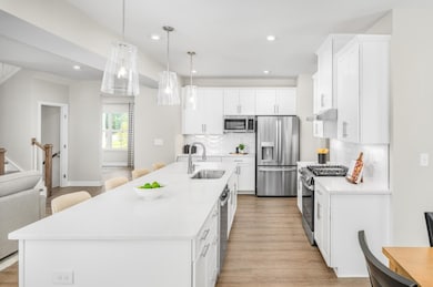 1056 Olivia Dr, Oakdale, PA 15071 - photo 4