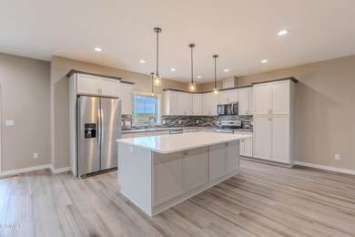 3607 Silver Leaf Ave, Mandan, ND 58554 - photo 4