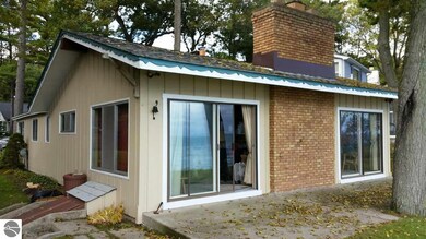 907 S Crescent Ave, Au Gres, MI 48703 - photo 3