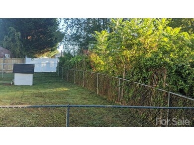 27 Sugarloaf Ln, Hendersonville, NC 28792 - photo 3