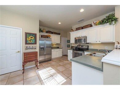 820 Hampton Cir unit 175, Naples, FL 34105 - photo 3