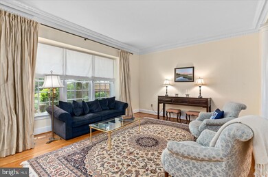 9425 Turnberry Dr, Potomac, MD 20854 - photo 4