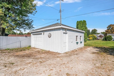 336 Chartier, Marine City, MI 48039 - photo 5