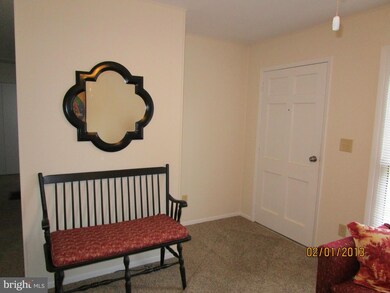 1321 Outer Dr, Hagerstown, MD 21742 - photo 2